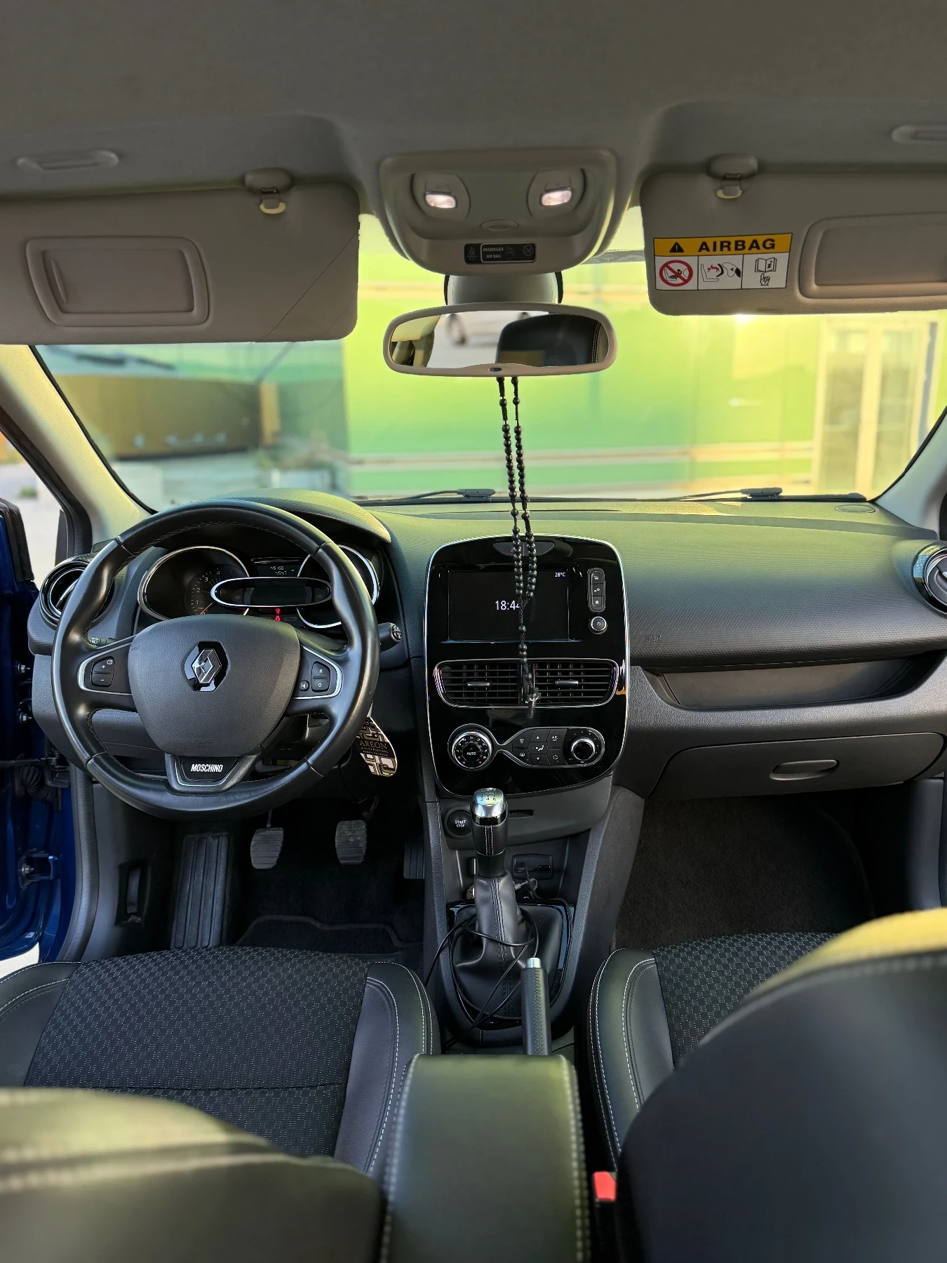 Renault Clio MOSCHINO - изображение 9