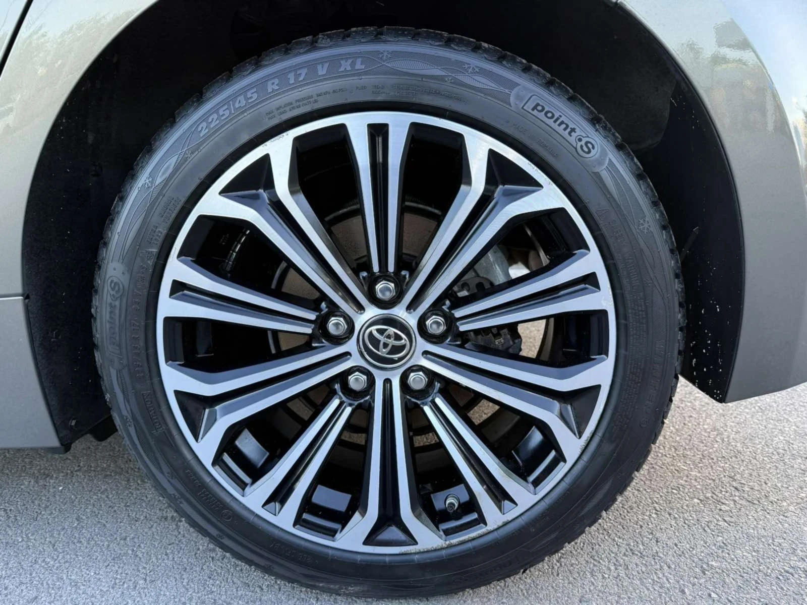 Toyota Corolla HYBRID 67000  BiTone | Mobile.bg   13