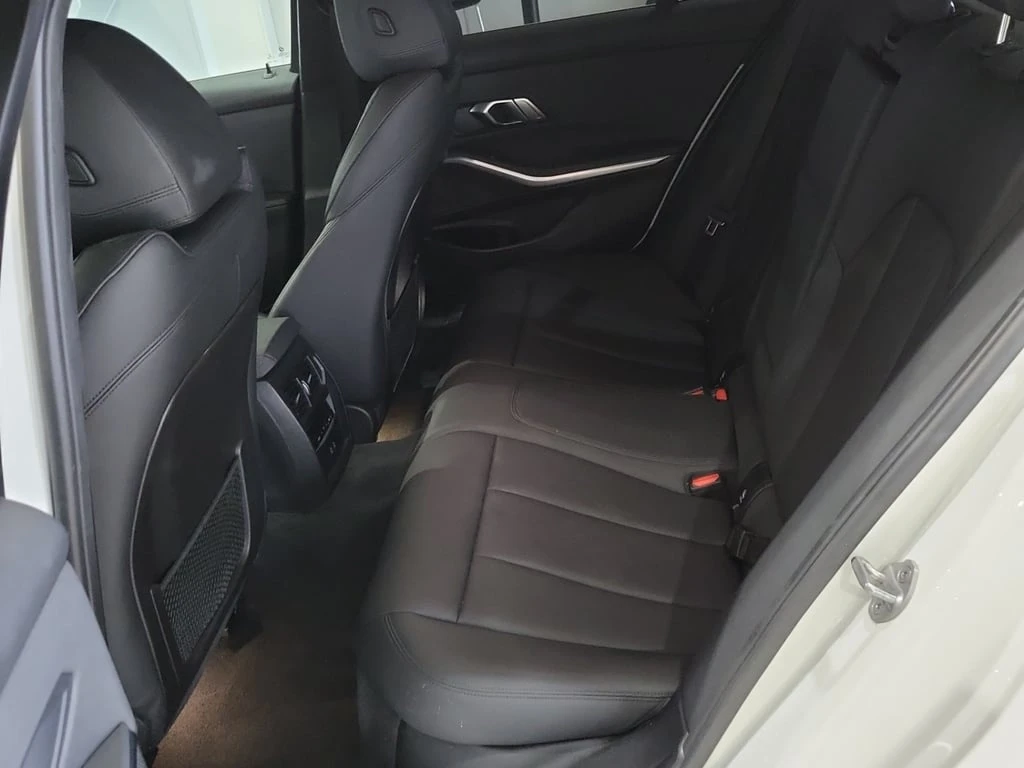 BMW 330 * 330I XDRIVE * CARFAX *    | Mobile.bg   12