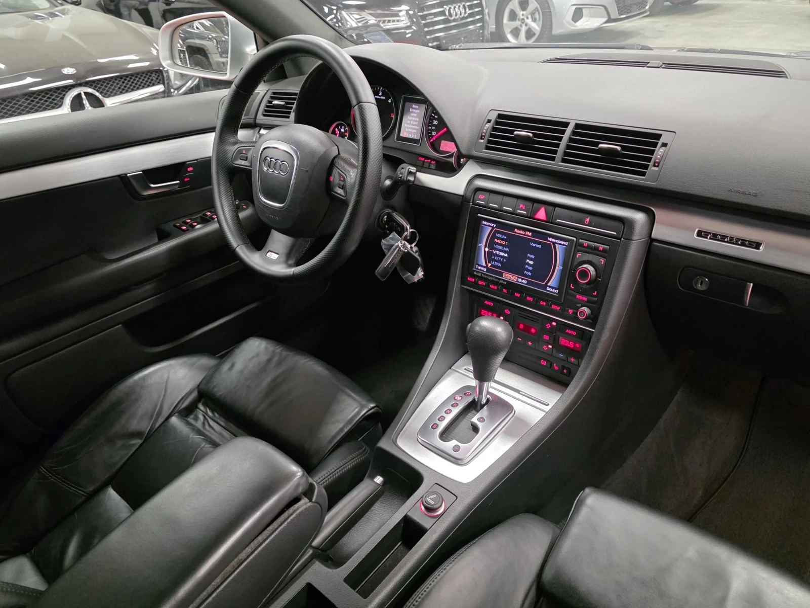 Audi A4 3.0 TDI | ZF-6 | Quattro | 2xS-line | Swiss | Mobile.bg   11