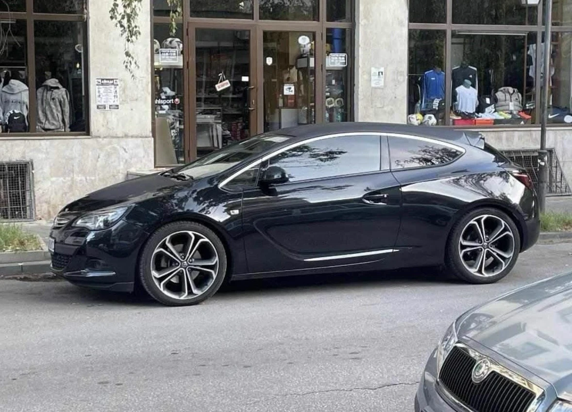 Opel Astra GTC - изображение 2