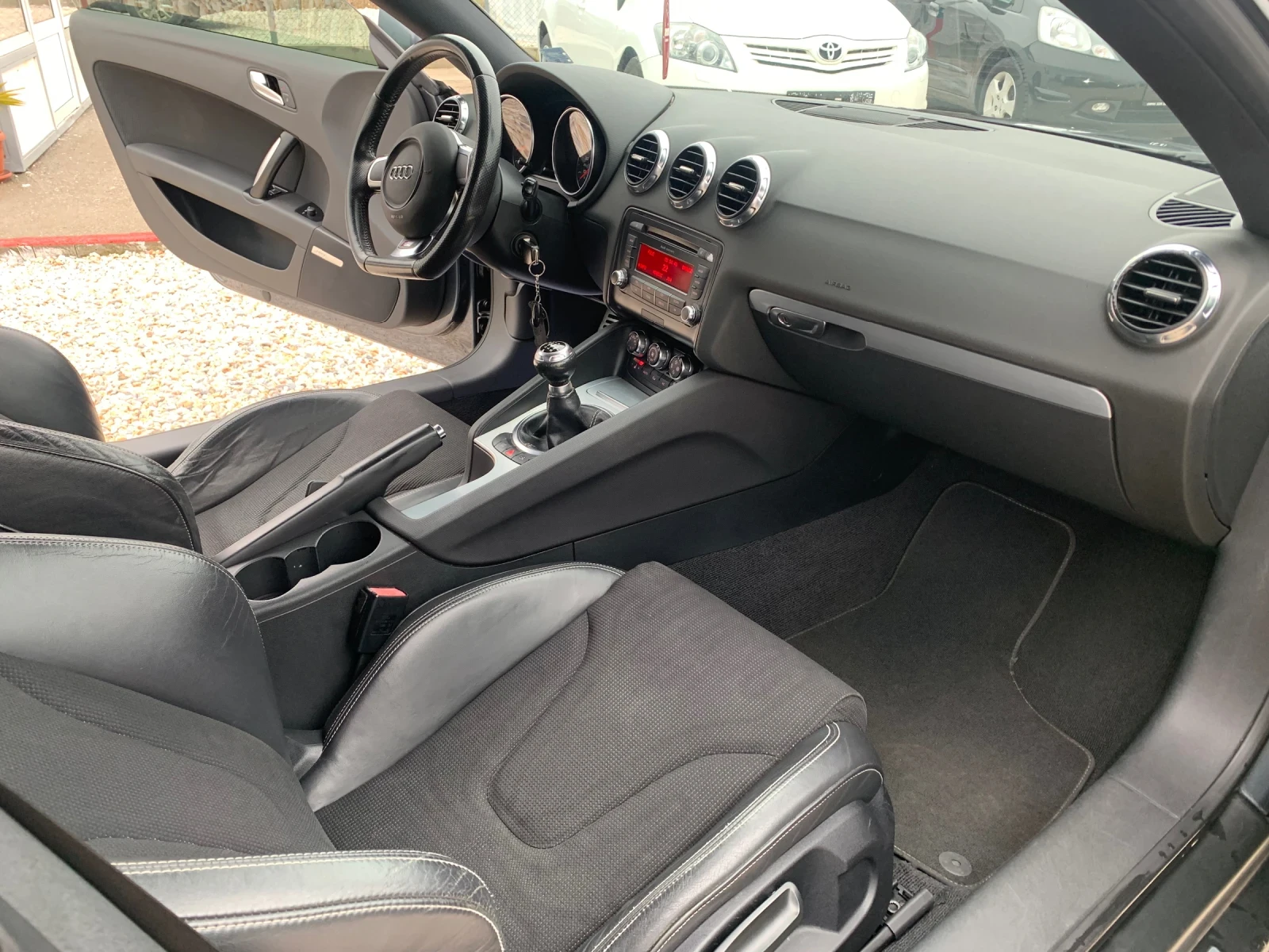 Audi Tt 2.0i 240�� | Mobile.bg � ����������� 11
