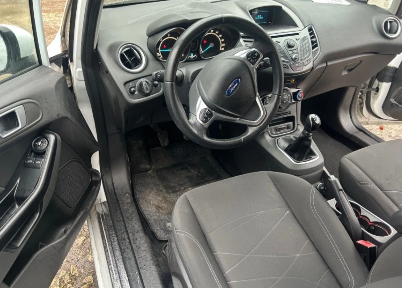 Ford Fiesta 1.5 tdci Titanium | Mobile.bg � ����������� 4