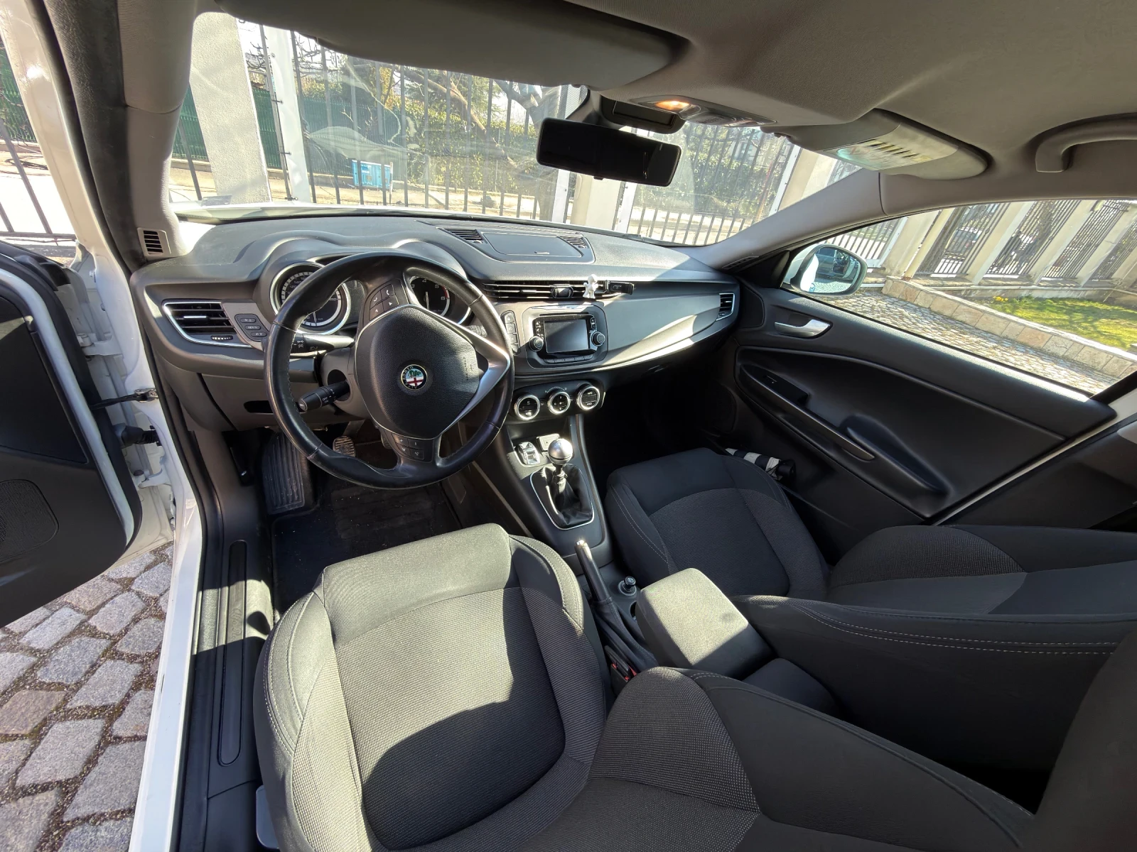 Alfa Romeo Giulietta, снимка 6 - Автомобили и джипове - 53810511