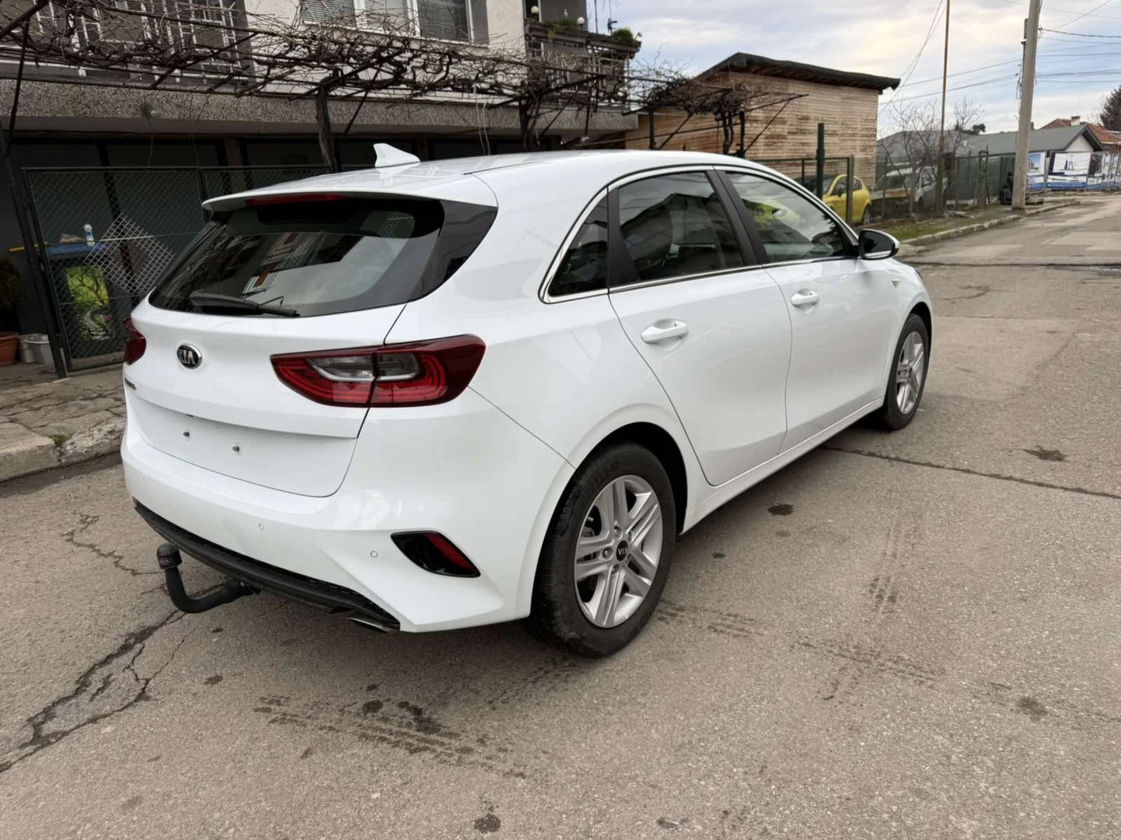 Kia Ceed 1.6 Tdi Германиа, снимка 2 - Автомобили и джипове - 53852514