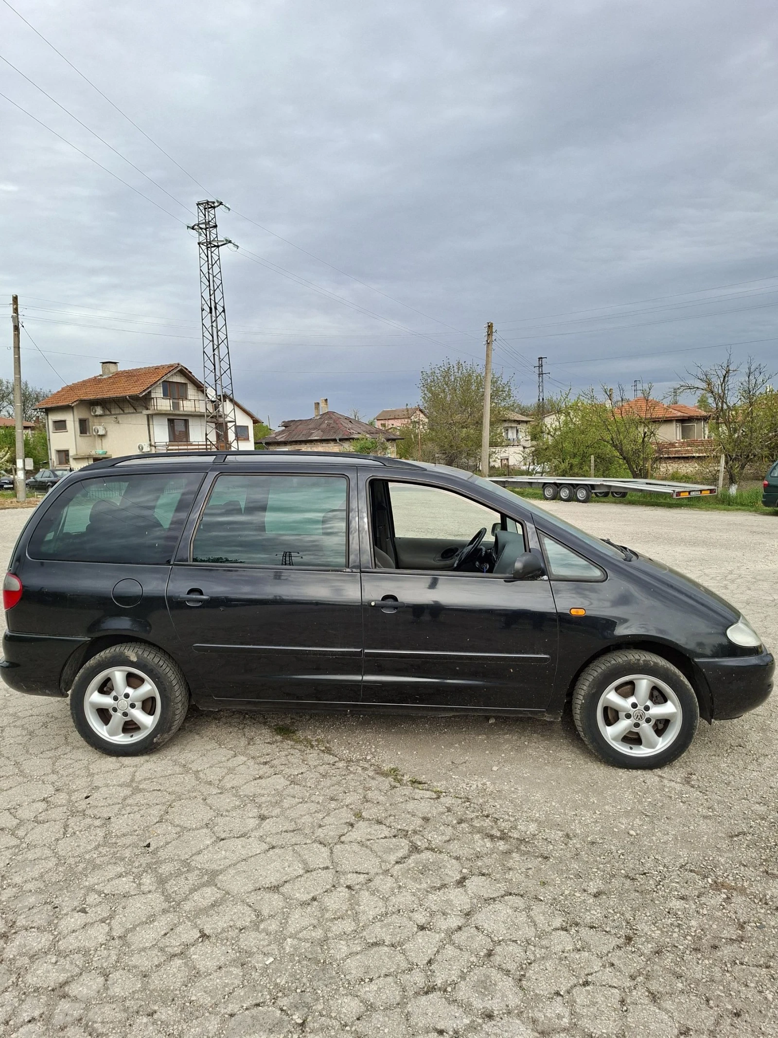 VW Sharan 1.9 TDI 110к.с., снимка 3 - Автомобили и джипове - 54357620