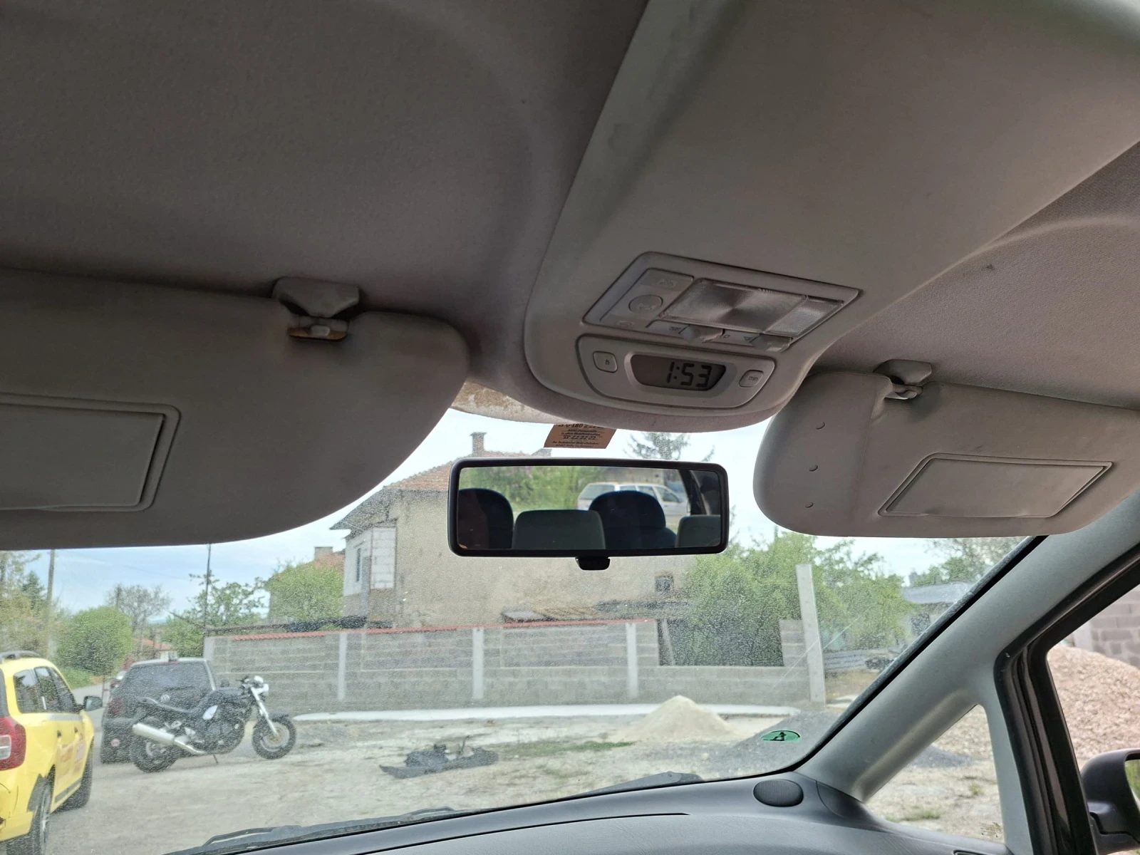 VW Sharan 1.9 TDI 110к.с., снимка 14 - Автомобили и джипове - 54357620