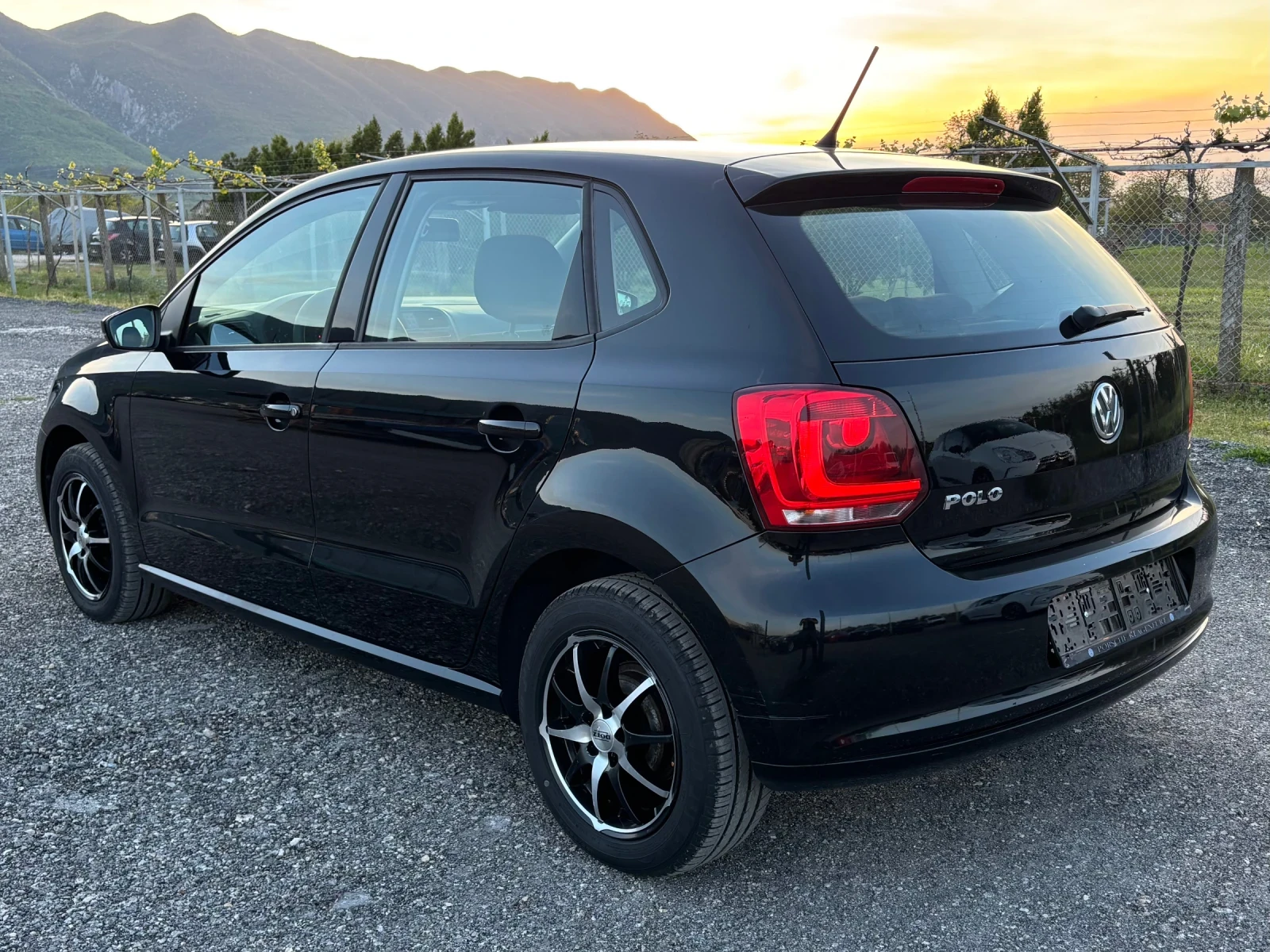 VW Polo, снимка 7 - Автомобили и джипове - 54370733