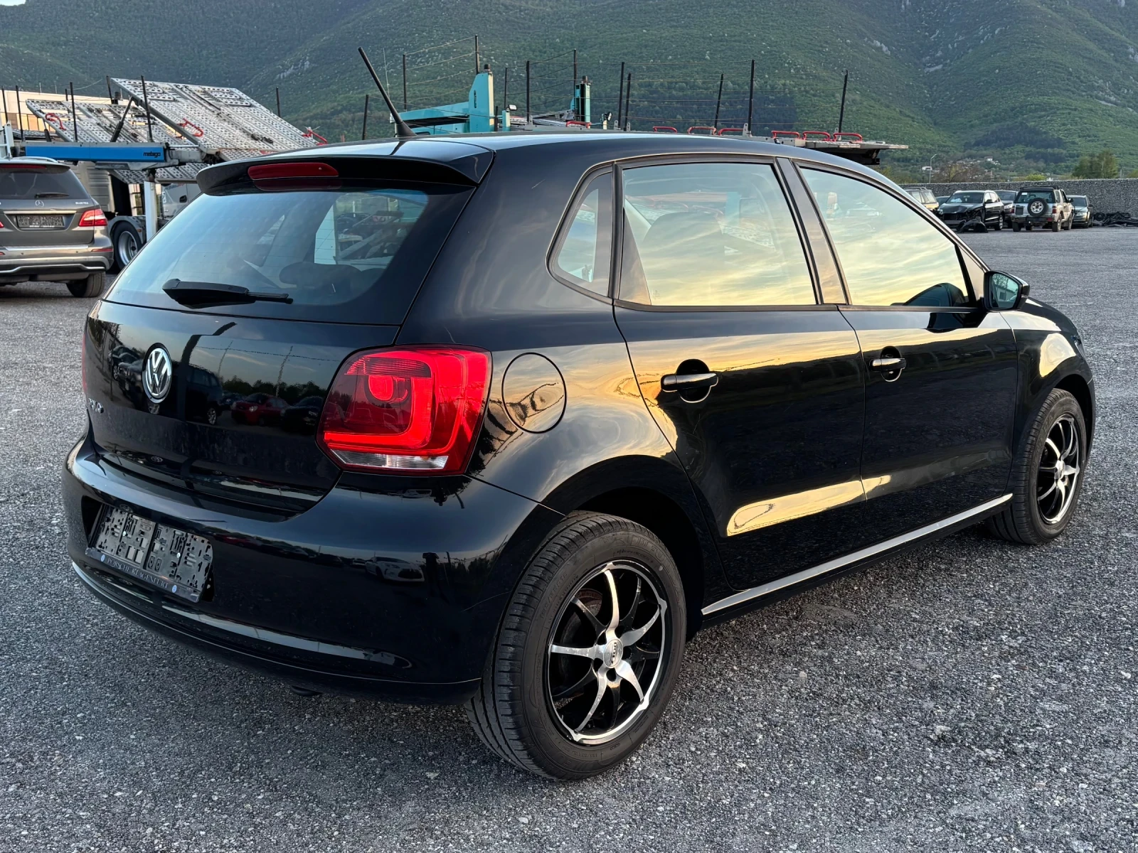 VW Polo, снимка 5 - Автомобили и джипове - 54370733