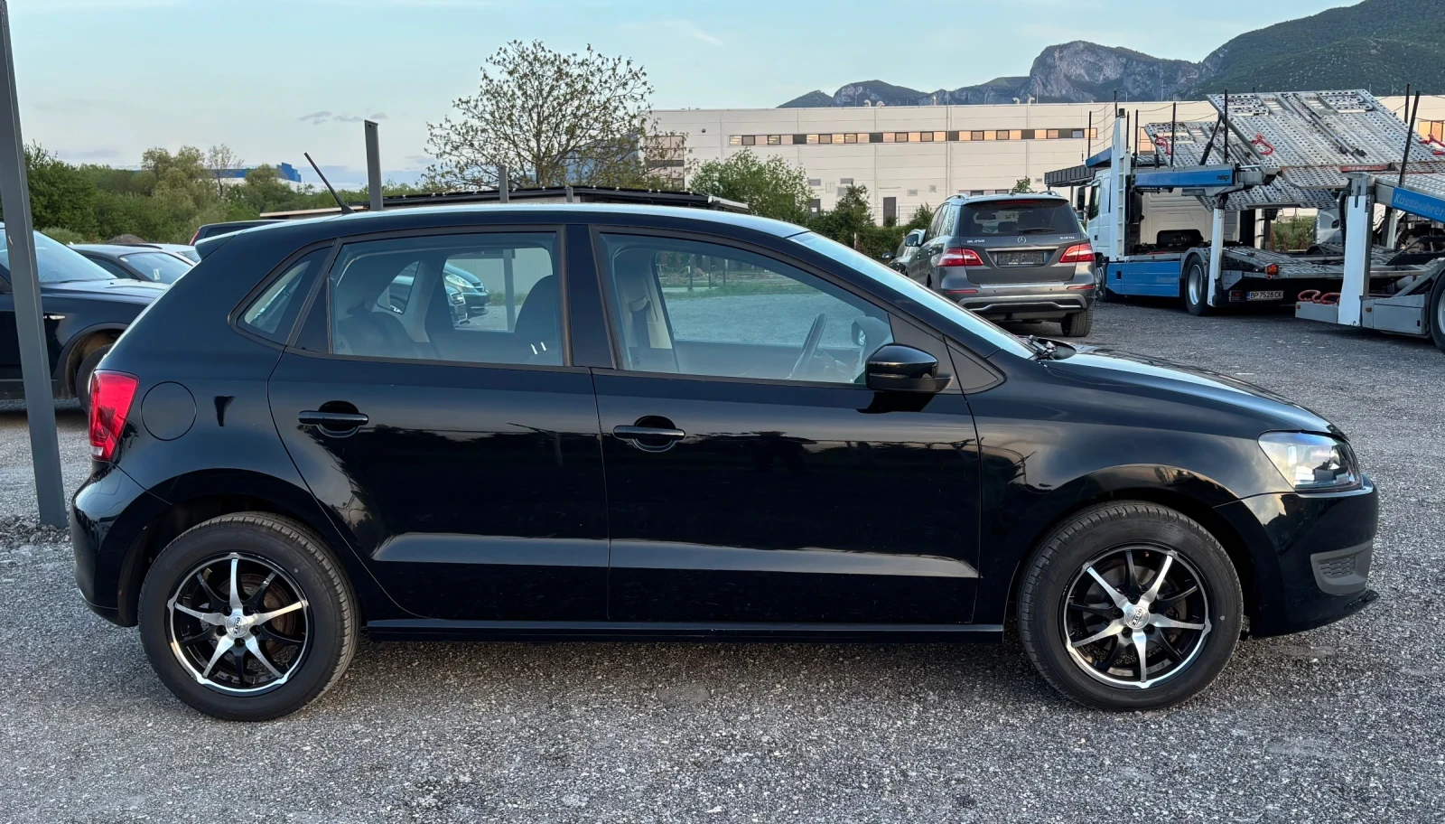 VW Polo, снимка 4 - Автомобили и джипове - 54370733