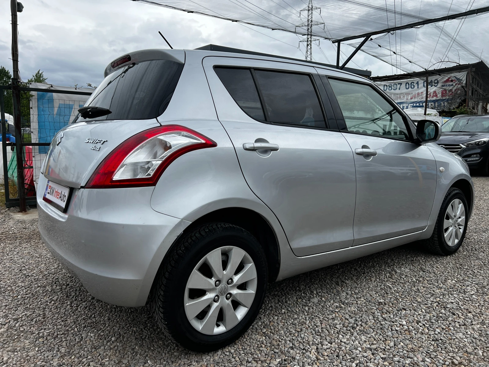 Suzuki Swift 1.2i 4x4 EURO-5B СЕРВИЗНА ИСТОРИЯ, снимка 4 - Автомобили и джипове - 54478269