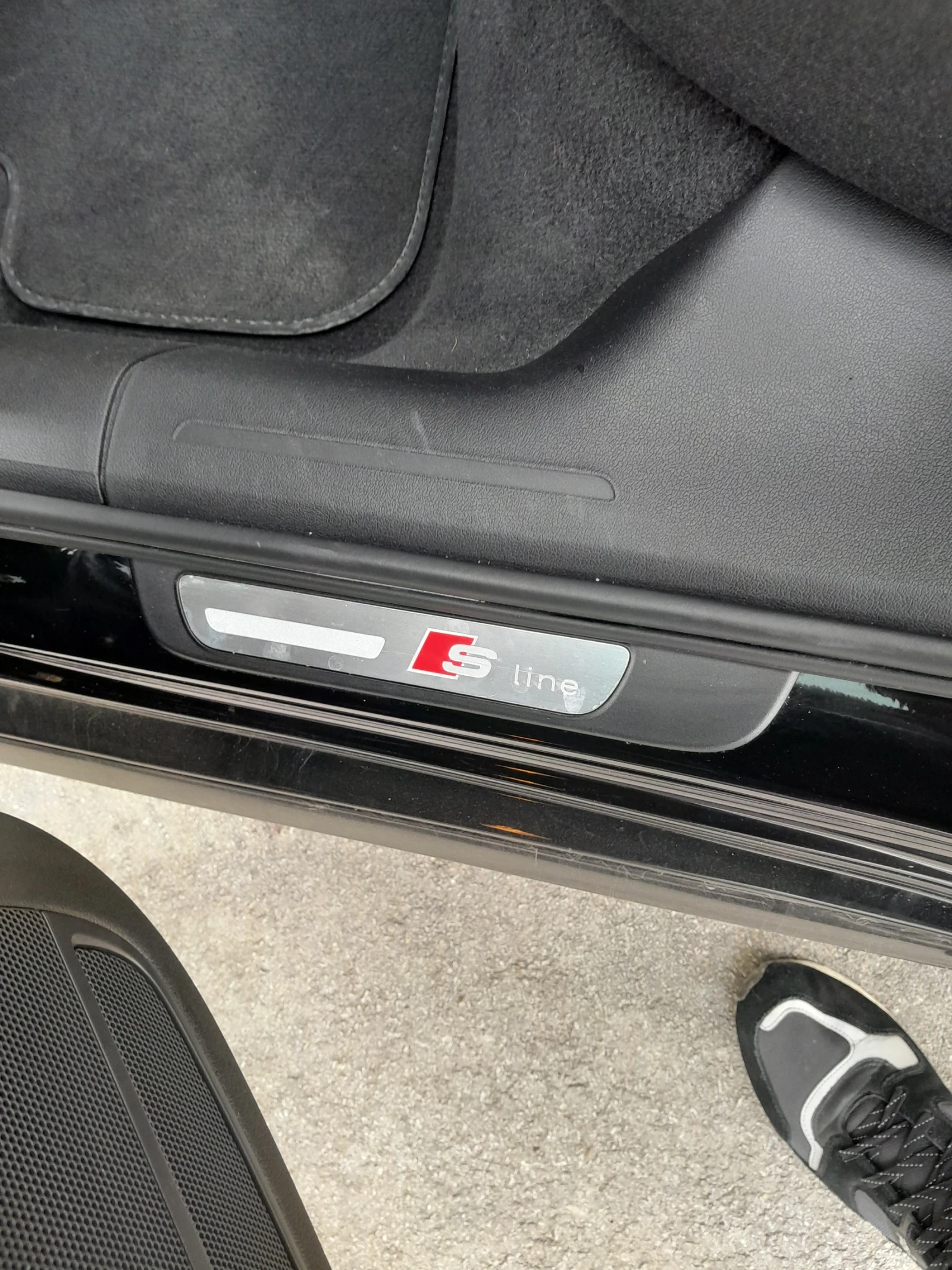 Audi A4 2.0, снимка 13 - Автомобили и джипове - 54716983