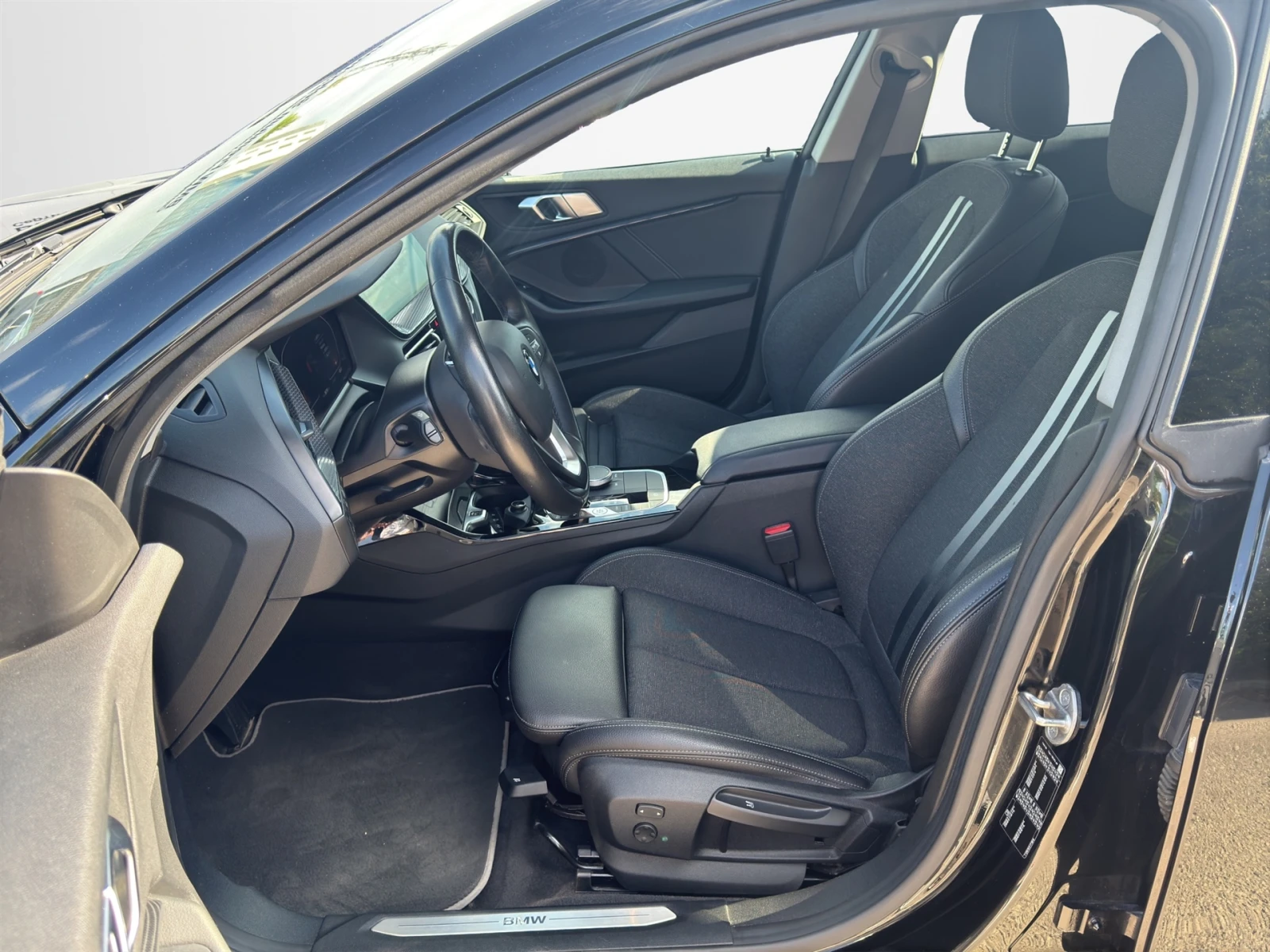 BMW 218, снимка 6 - Автомобили и джипове - 54766836