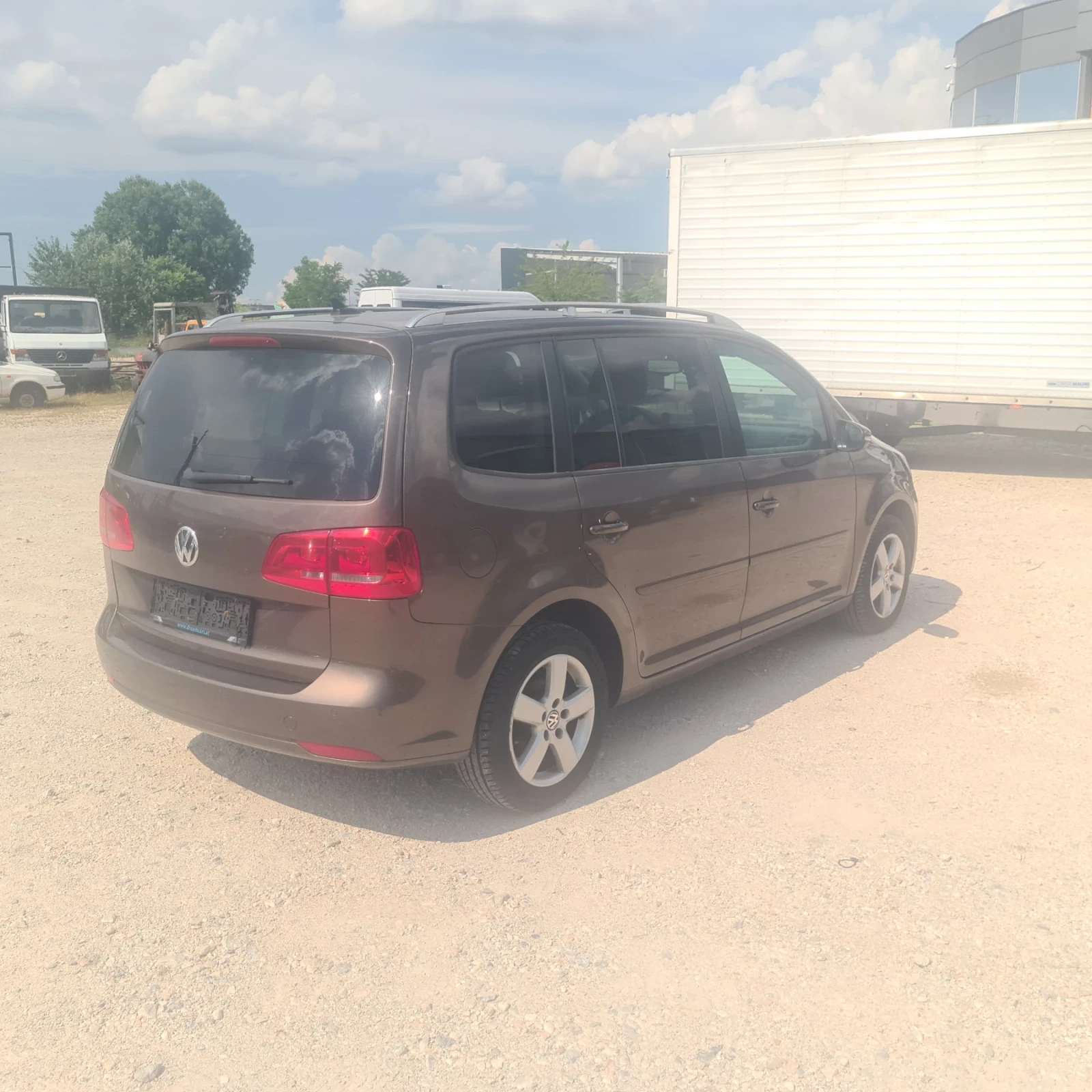VW Touran, снимка 4 - Автомобили и джипове - 54809548