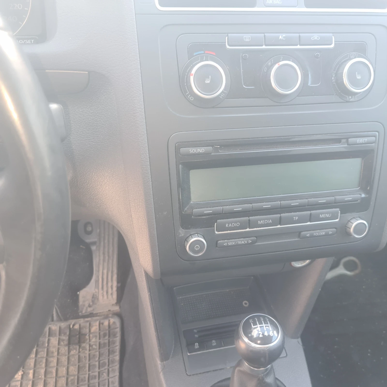 VW Touran, снимка 12 - Автомобили и джипове - 54809548