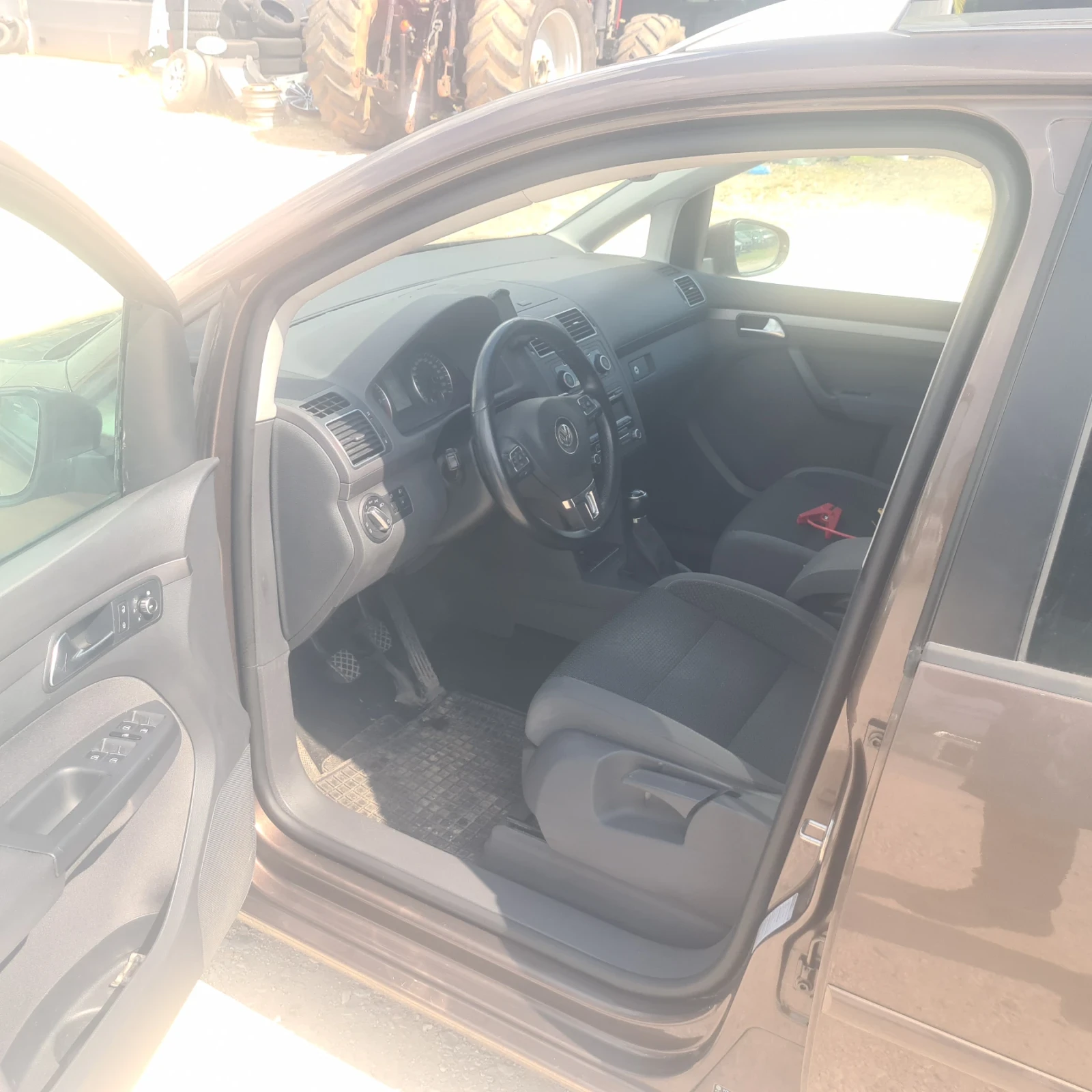 VW Touran, снимка 9 - Автомобили и джипове - 54809548