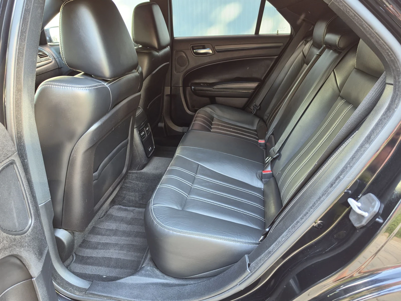 Chrysler 300c 300S 3.6 RWD, снимка 10 - Автомобили и джипове - 54914867