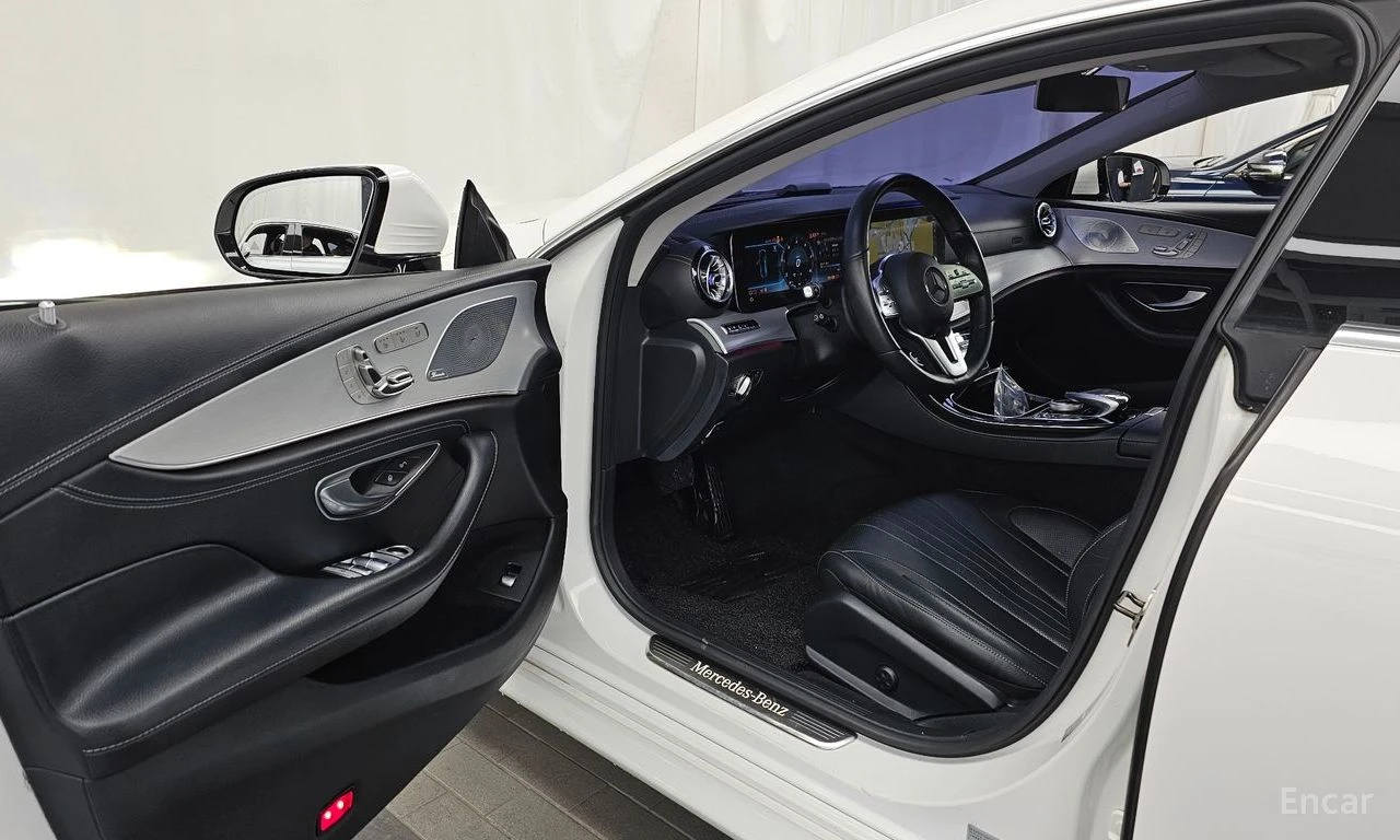 Mercedes-Benz CLS 400 4MATIC* BURMESTER* ОБДУХВАНЕ* LANE* ASSIST* 360КАМ, снимка 5 - Автомобили и джипове - 55028677