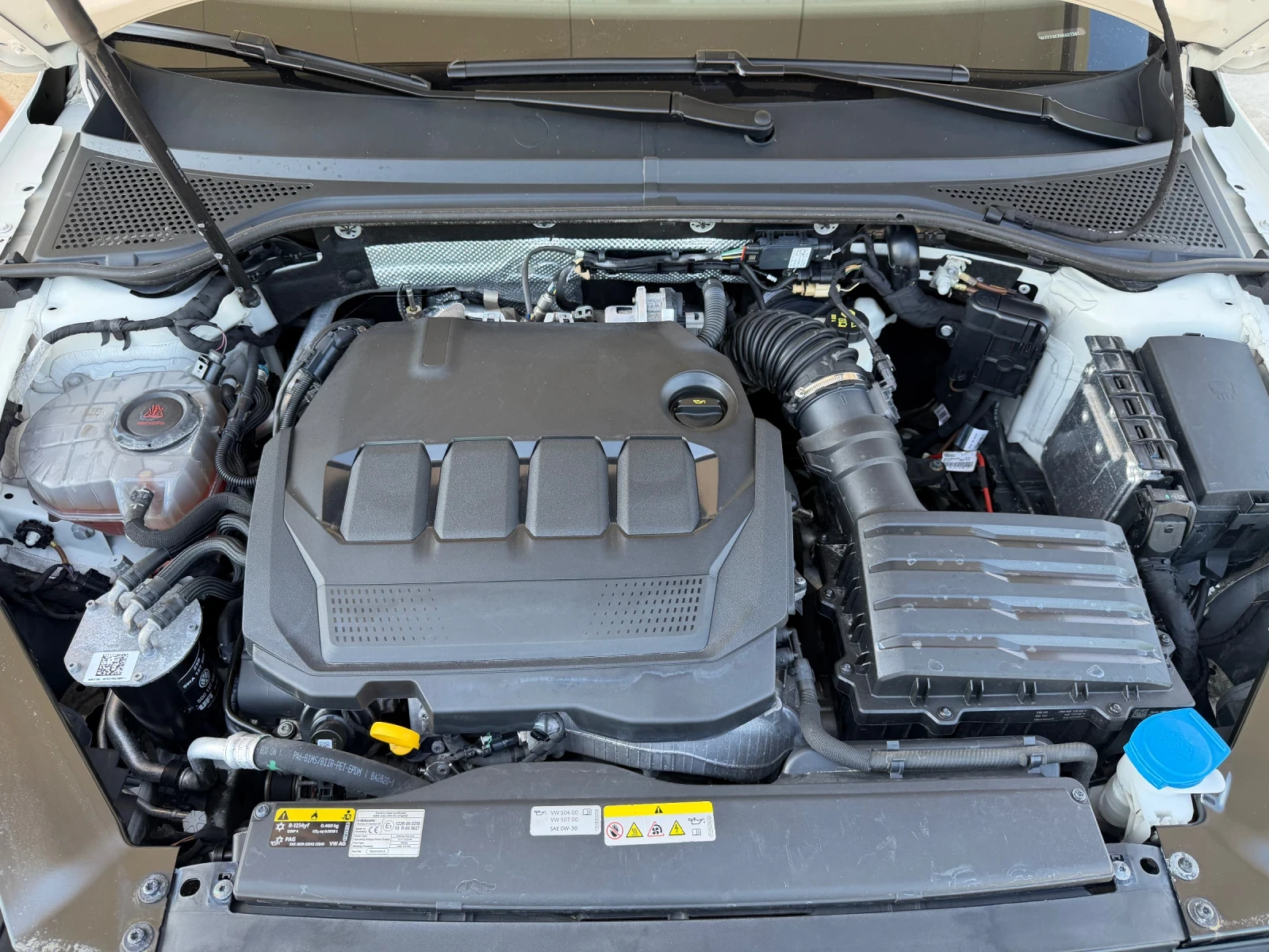VW Passat 2.0TDI Alltrack Швейцария 200к.с., снимка 17 - Автомобили и джипове - 55248828