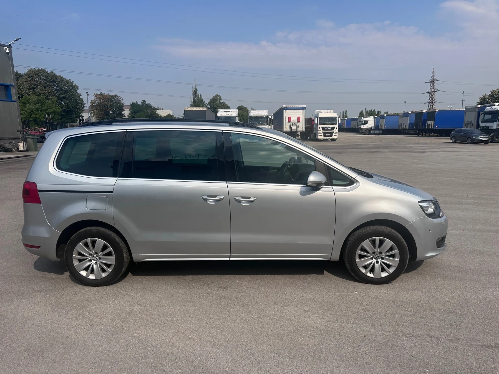 VW Sharan 4 motion, снимка 2 - Автомобили и джипове - 55702121