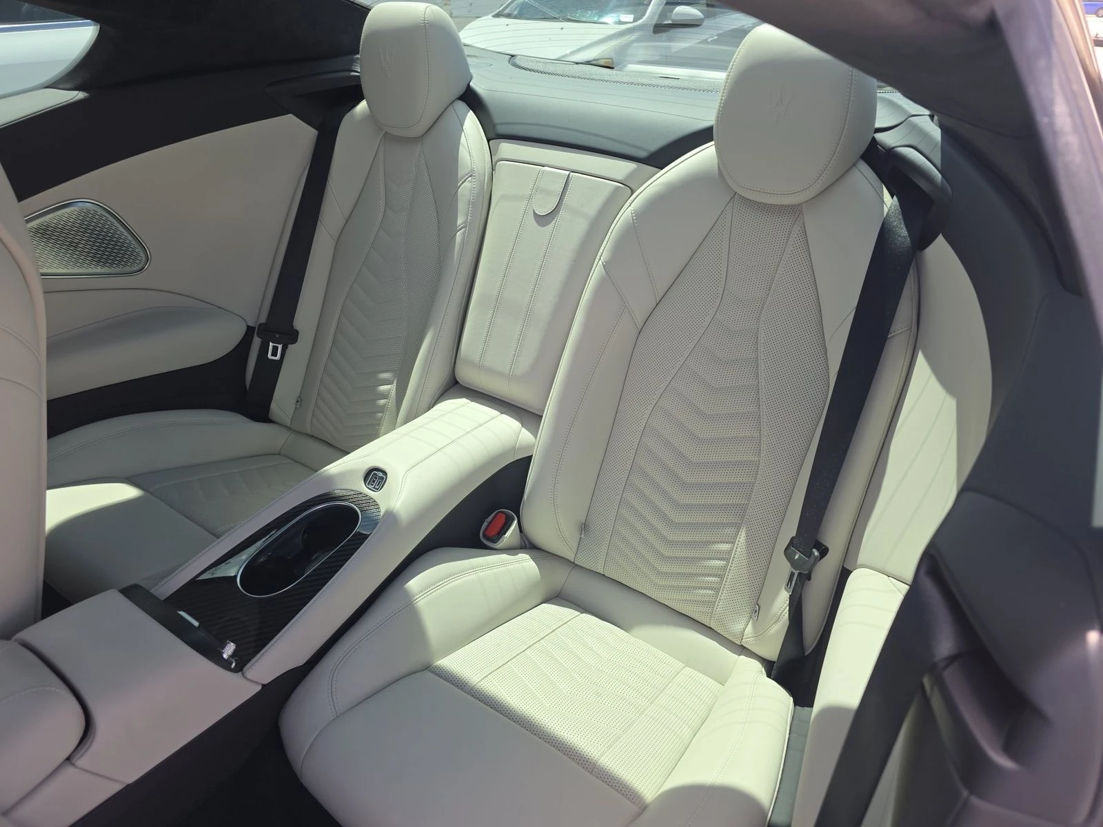 Maserati GranTurismo Trofeo, снимка 8 - Автомобили и джипове - 55907612