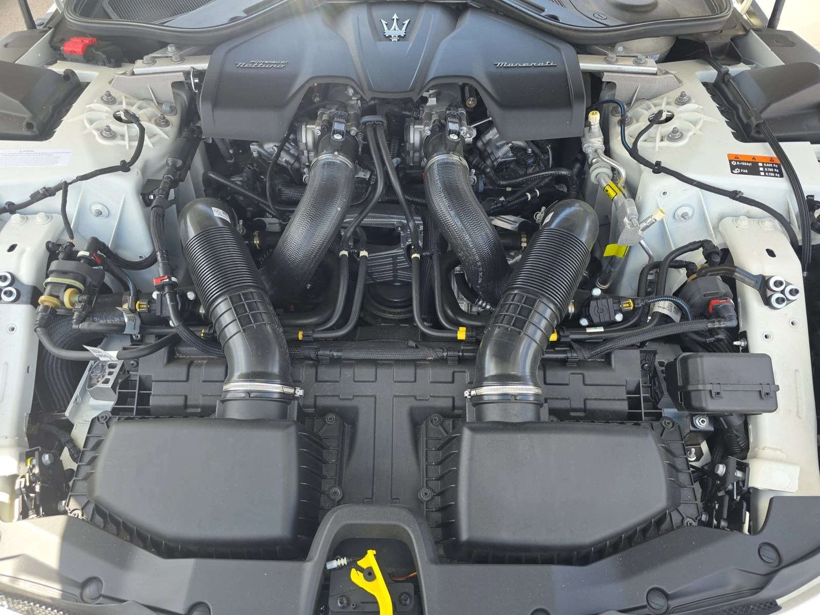 Maserati GranTurismo Trofeo, снимка 14 - Автомобили и джипове - 55907612