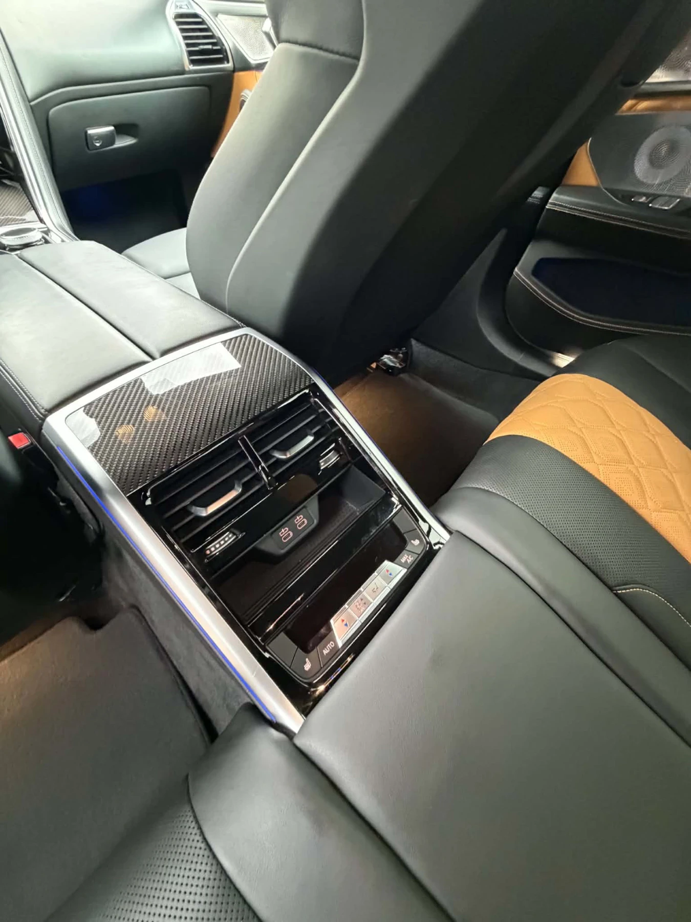 BMW M8 Ceramic/carbon/B&W, снимка 17 - Автомобили и джипове - 56243263