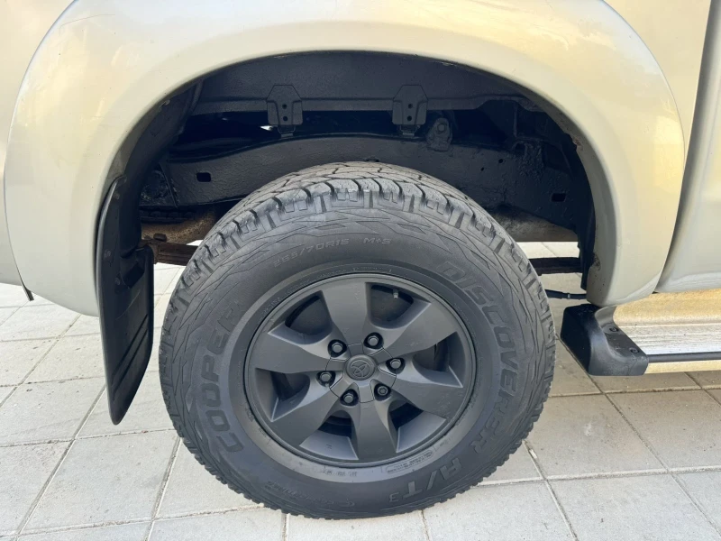 Toyota Hilux 3.0, снимка 9 - Автомобили и джипове - 47767815