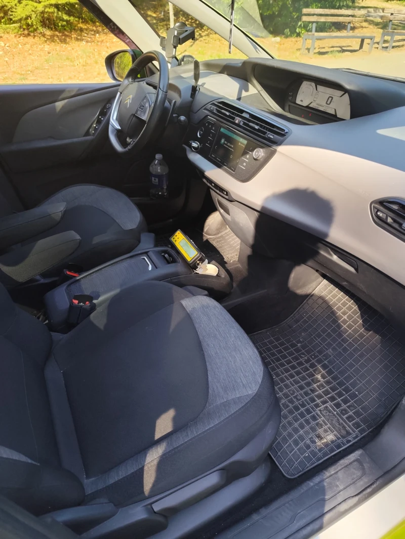 Citroen Spacetourer 1.5HDI, снимка 12 - Автомобили и джипове - 51682730