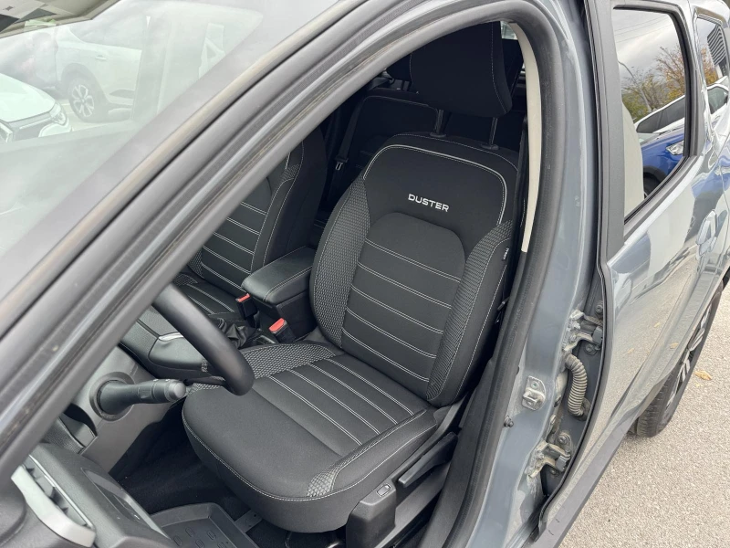 Dacia Duster 1.0Tce, снимка 13 - Автомобили и джипове - 52321603