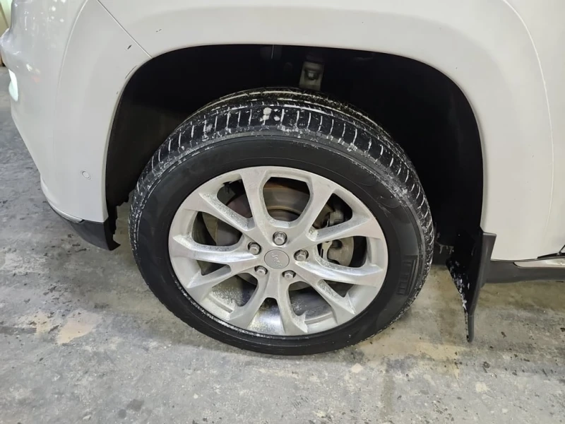 Jeep Grand cherokee 2020 SUMMIT * CARFAX * БЕЗ ПЪРВОНАЧАЛНА ВНОСКА, снимка 5 - Автомобили и джипове - 53020013