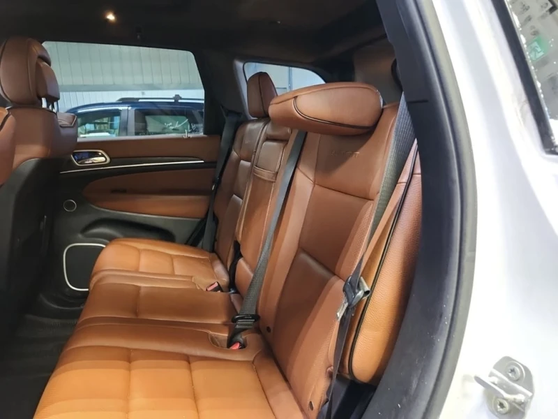 Jeep Grand cherokee 2020 SUMMIT * CARFAX * БЕЗ ПЪРВОНАЧАЛНА ВНОСКА, снимка 13 - Автомобили и джипове - 53020013