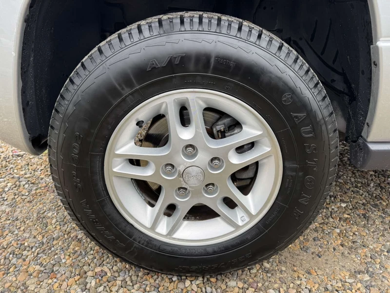 Jeep Grand cherokee, снимка 9 - Автомобили и джипове - 53198931