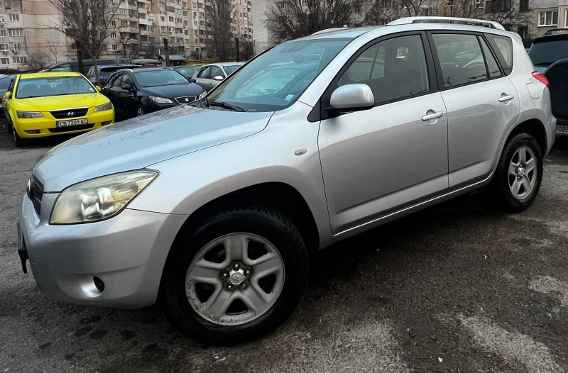Toyota Rav4, снимка 4 - Автомобили и джипове - 53269591