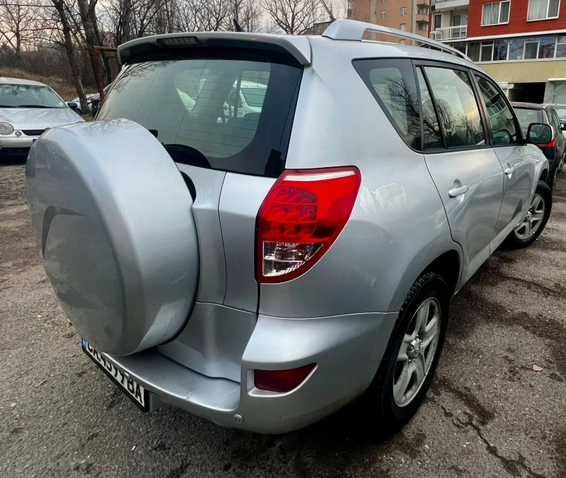 Toyota Rav4, снимка 7 - Автомобили и джипове - 53269591