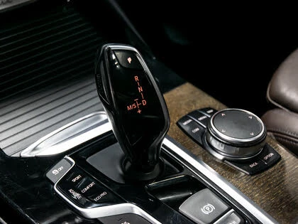 BMW X3 I * M-Package* * HeadUp* AвтоКредит* (ЦЕНА ДО БГ), снимка 13 - Автомобили и джипове - 53192319