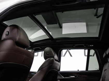 BMW X3 I * M-Package* * HeadUp* AвтоКредит* (ЦЕНА ДО БГ), снимка 12 - Автомобили и джипове - 53192319