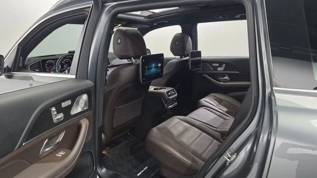 Mercedes-Benz GLS580 GLS 580 4MATIC | HUD | 360  камера | Масаж, снимка 11 - Автомобили и джипове - 55853103