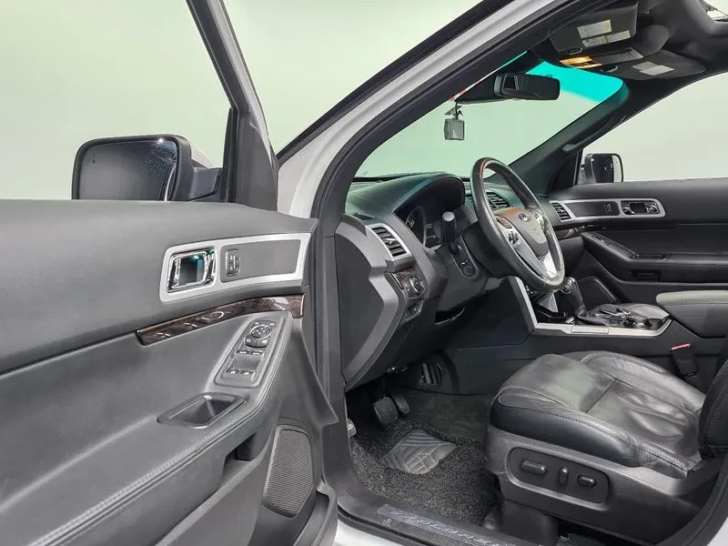 Ford Explorer 3.5 AWD - САМО 30% АВАНС, снимка 9 - Автомобили и джипове - 56368593