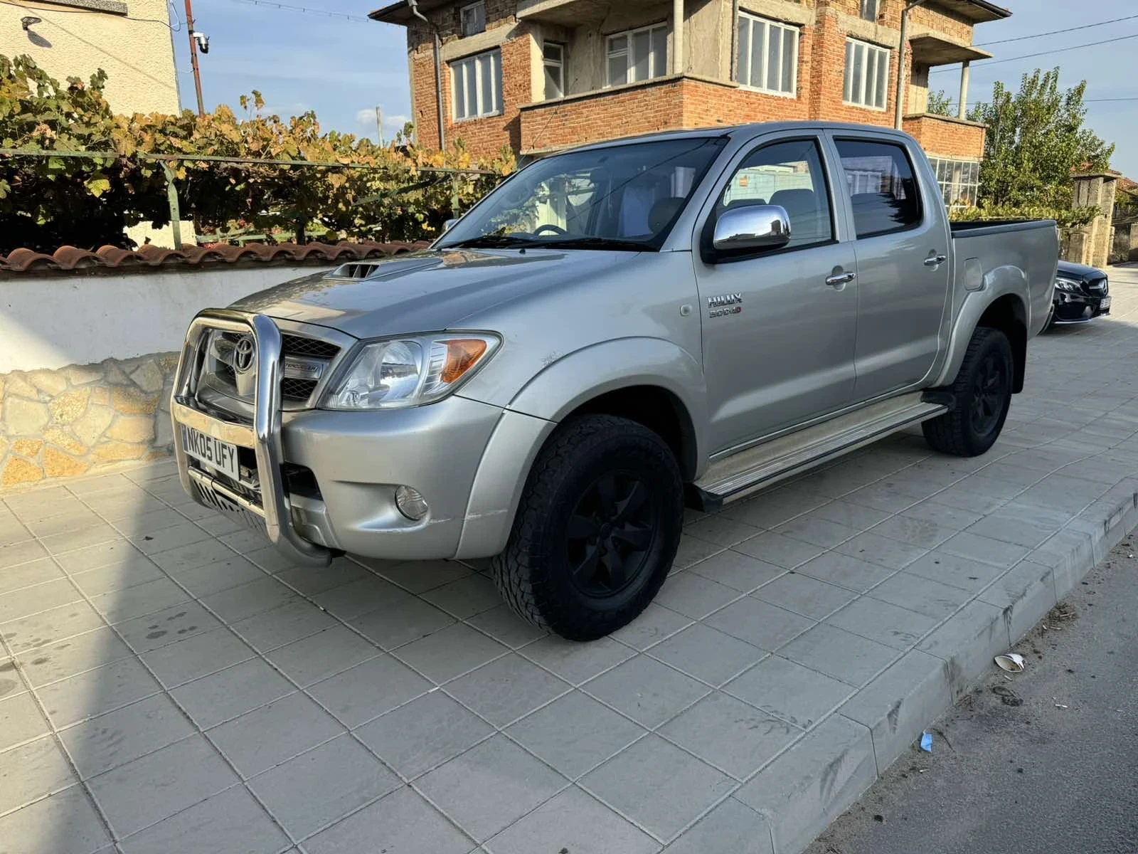 Toyota Hilux 3.0 - изображение 2