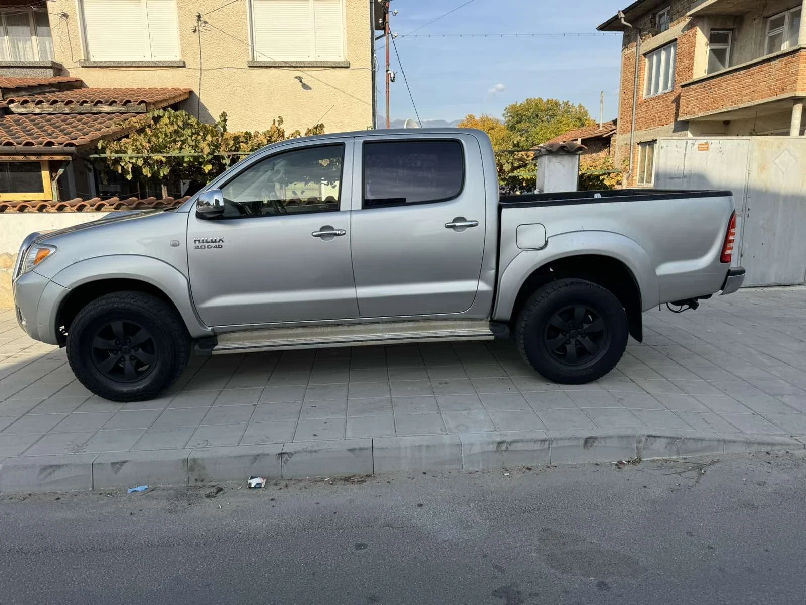 Toyota Hilux 3.0 - изображение 5