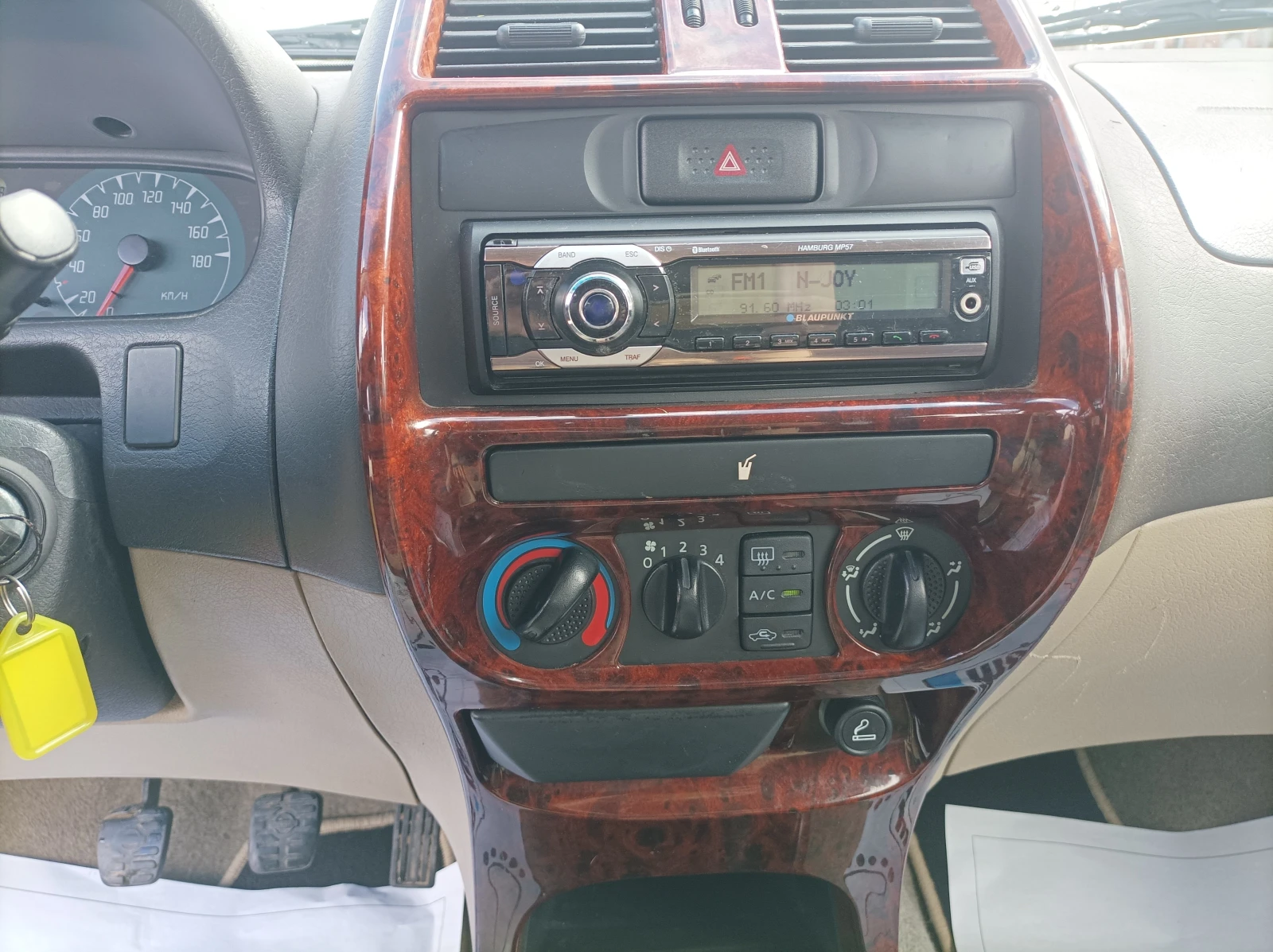 Nissan Terrano 2.4 BENZIN 4X4/ ЛИЗИНГ  | Mobile.bg — изображение 14