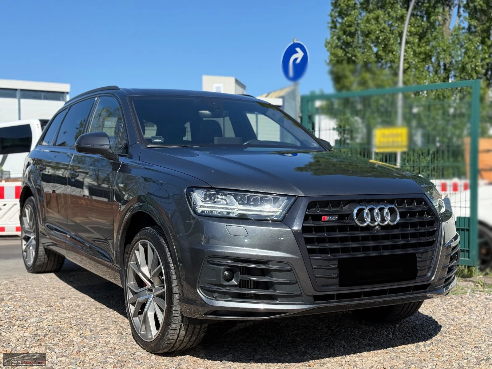 Audi SQ7 QUATTRO/435HP/MATRIX/HUD/7SEATS/PANO/360/108d - изображение 3