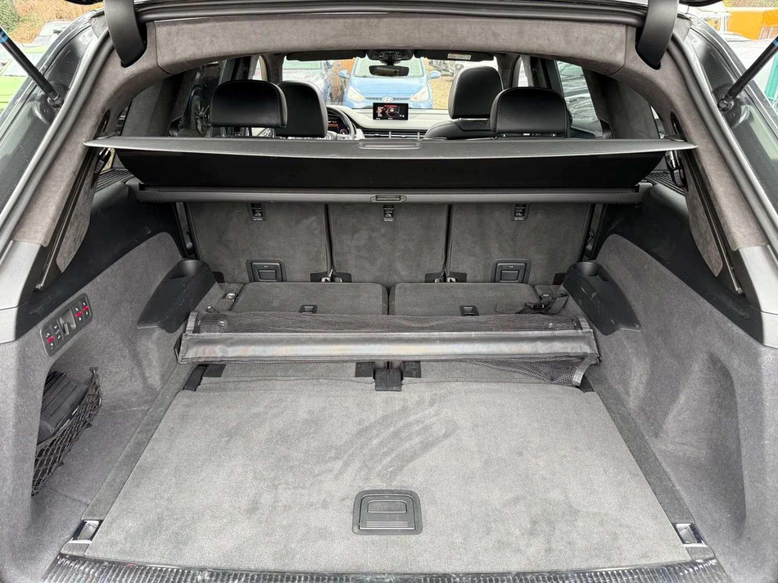 Audi SQ7 QUATTRO/435HP/MATRIX/HUD/7SEATS/PANO/360/108d - изображение 7