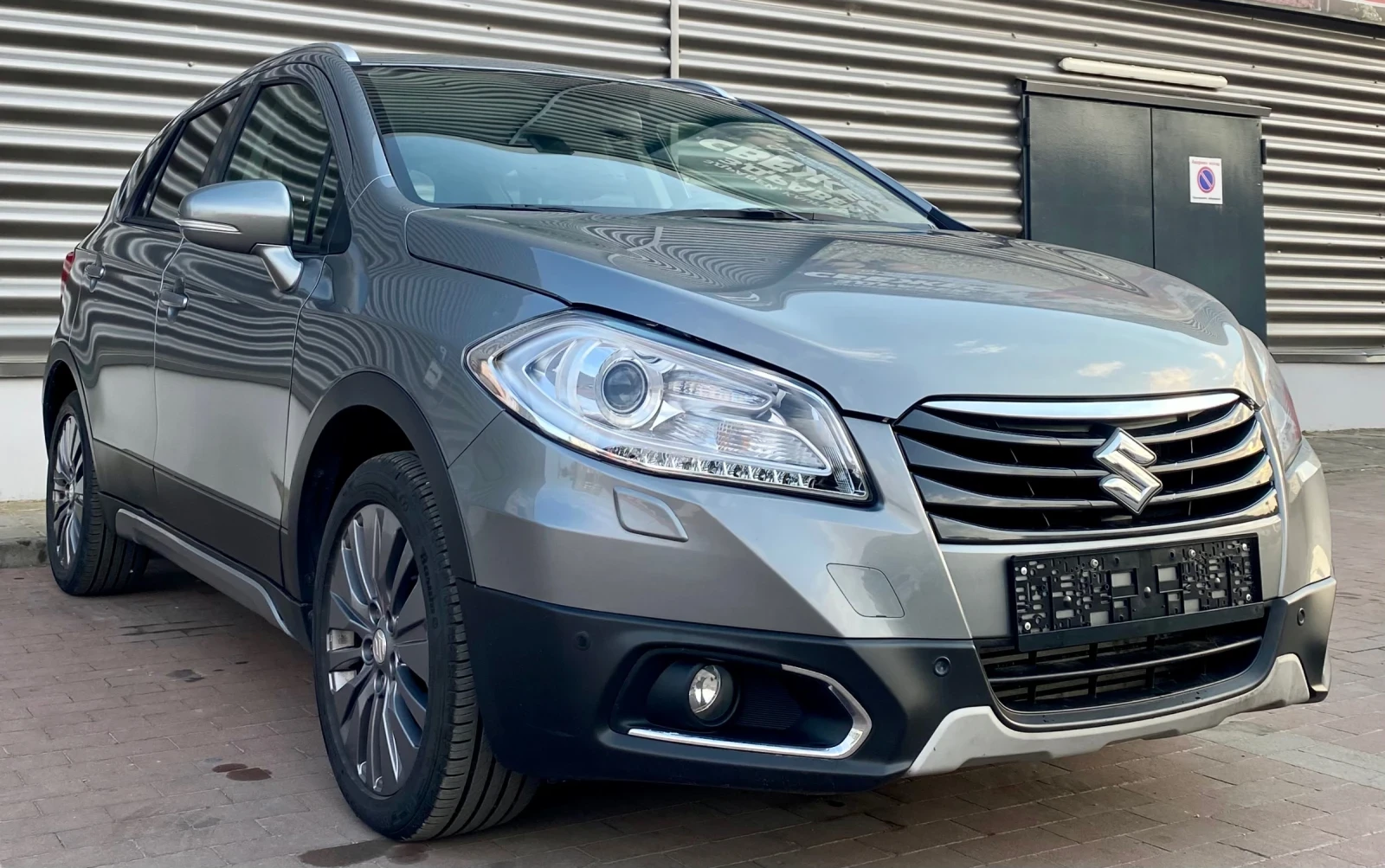 Suzuki SX4 S-Cross 4x4  - изображение 2
