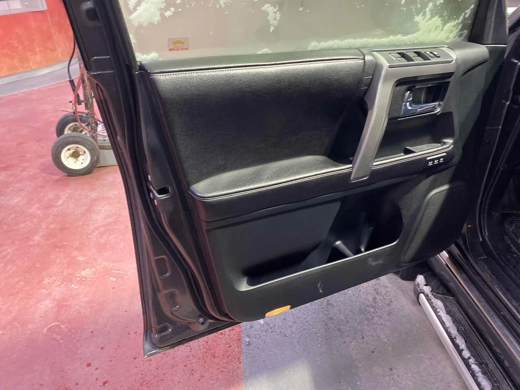 Toyota 4runner * Limited 4WD 4dr V6 * CARFAX * БЕЗ ПЪРВОНАЧАЛНА В - изображение 10