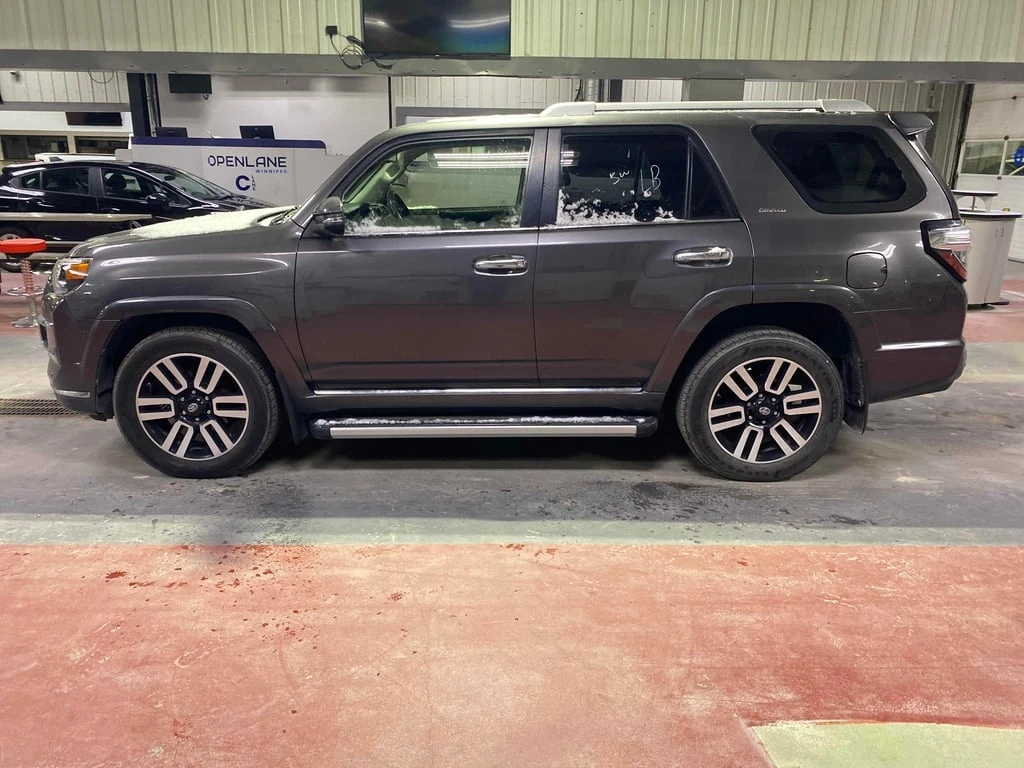 Toyota 4runner * Limited 4WD 4dr V6 * CARFAX * БЕЗ ПЪРВОНАЧАЛНА В - изображение 3