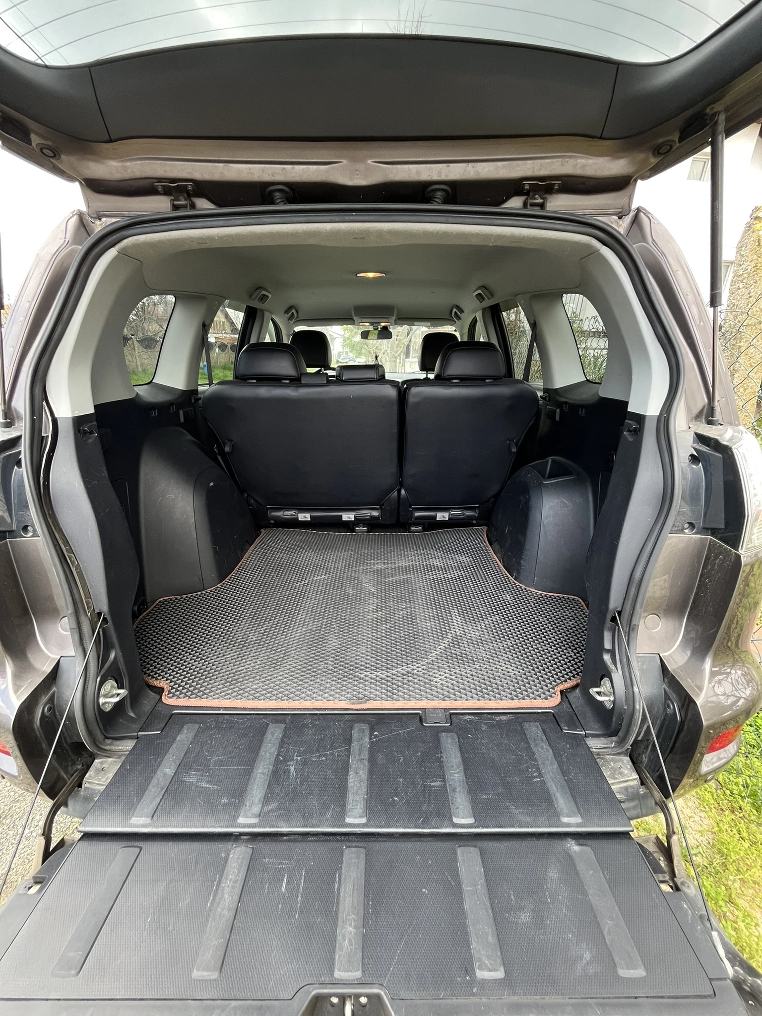 Mitsubishi Outlander 2.4 4WD, снимка 11 - Автомобили и джипове - 53669499