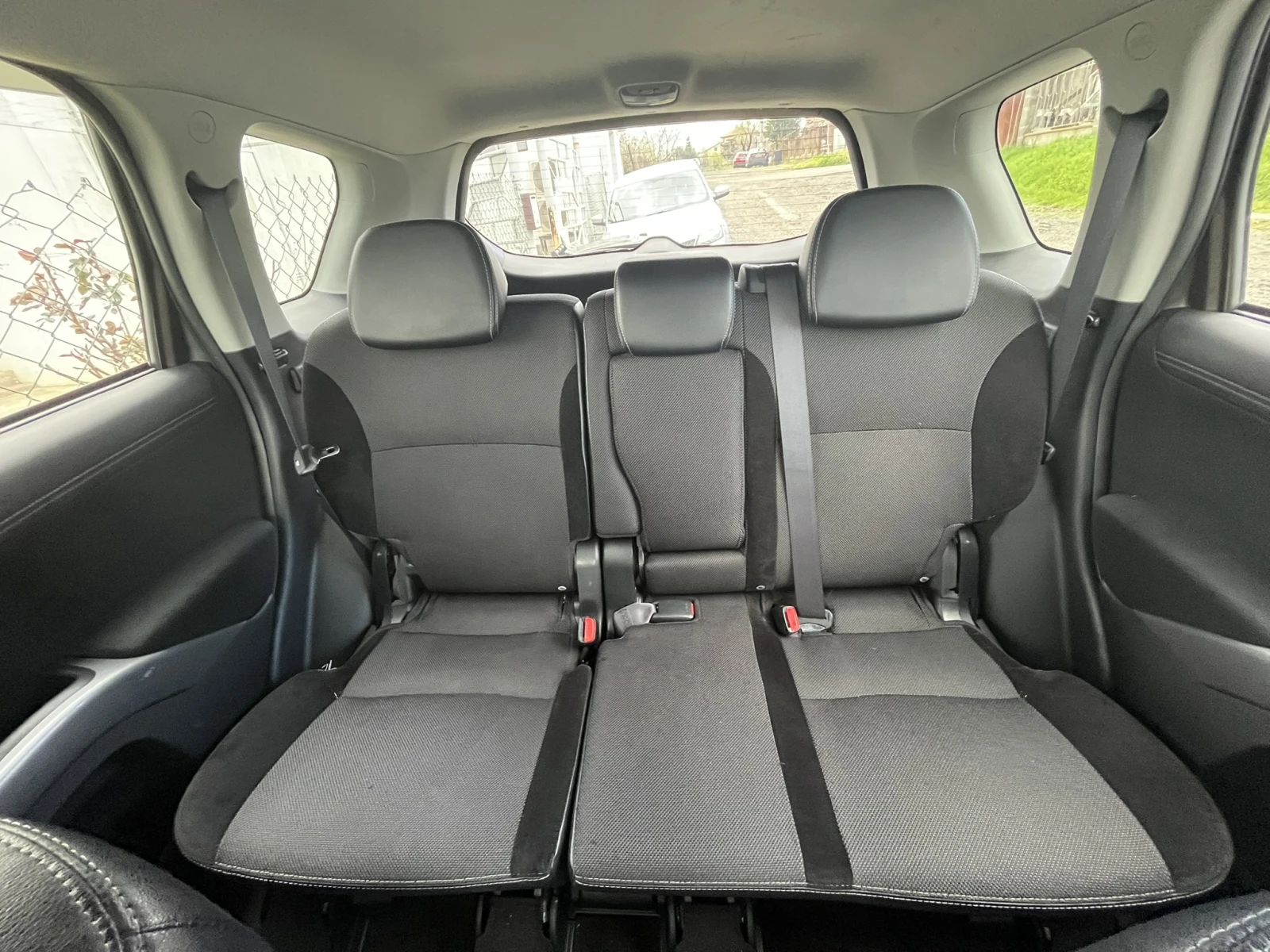 Mitsubishi Outlander 2.4 4WD, снимка 8 - Автомобили и джипове - 53669499