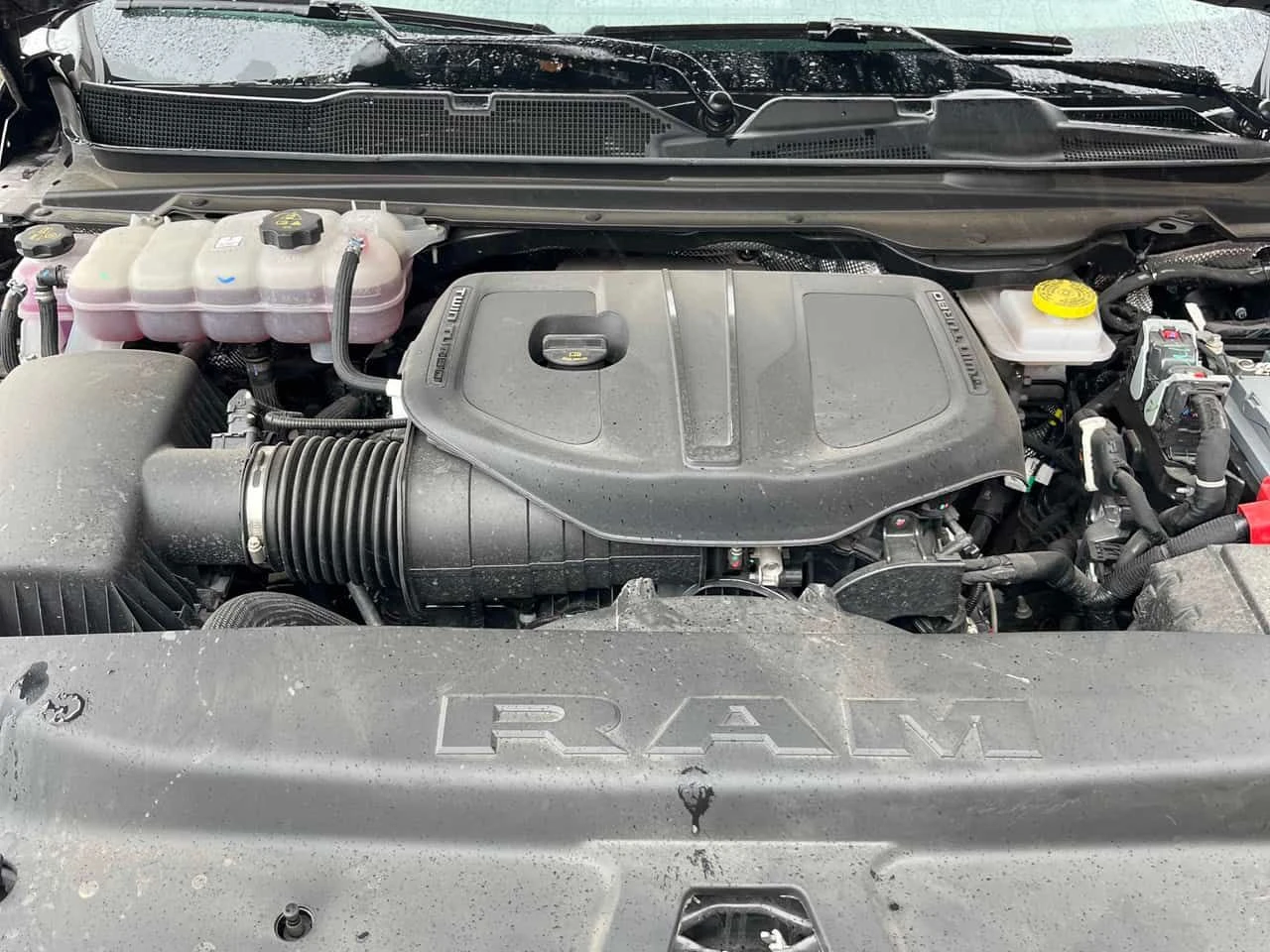 Dodge RAM 1500  Sport /Harman Kardon/CAMERA/CARFAX/АВТОКРЕДИТ, снимка 16 - Автомобили и джипове - 54589355